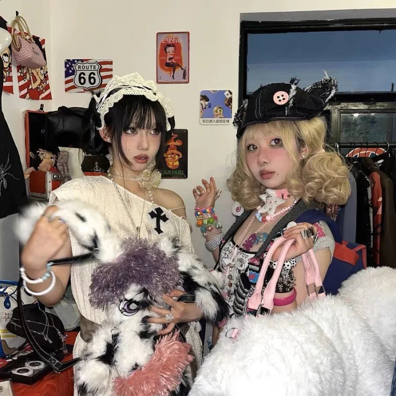 Womens Vintage Distressed Doll Bear Cowboy Octagonal Hat Y2K Button Elements Bear Ears Beret 240805