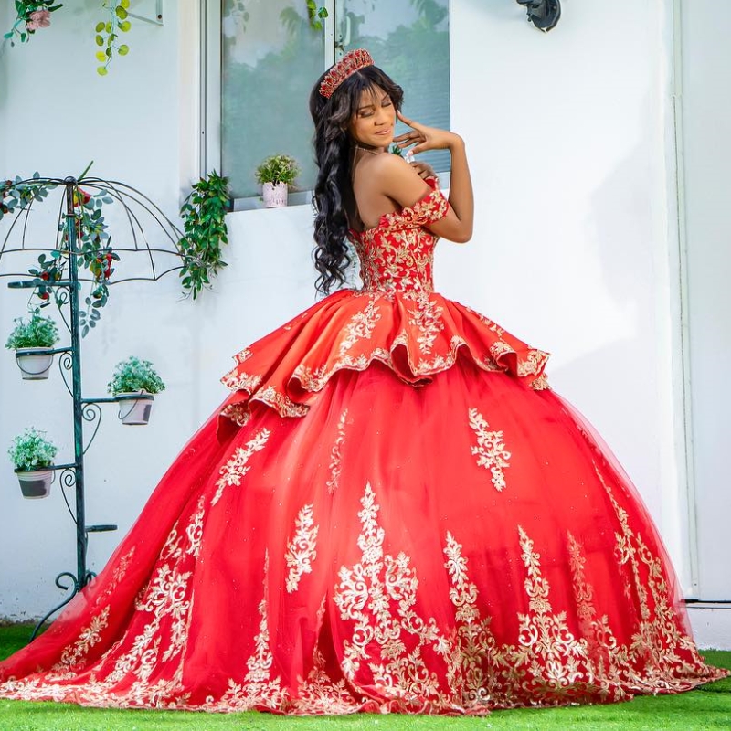 Red Shiny Quinceanera Dress Ball Gown Off The Shoulder Gold Lace Applique Tull Corset Sweet 16 Vestidos De 15 Anos
