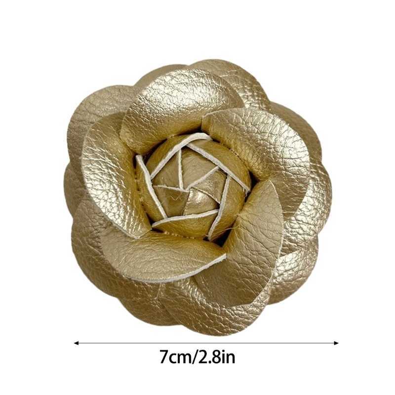 Brooch Realistic Flower Theme Collar Pin WOMens PU Leather Broch Fashion Coat Badge Accessories W240815