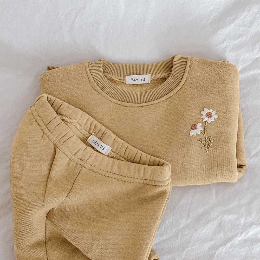 Clothing Sets Korea Winter Baby Girls Clothes Set Flower Fleece Pullover Sweatshirt+Pants Set Girls Warm Tracksuit Toddler Girl Clothes Outfit