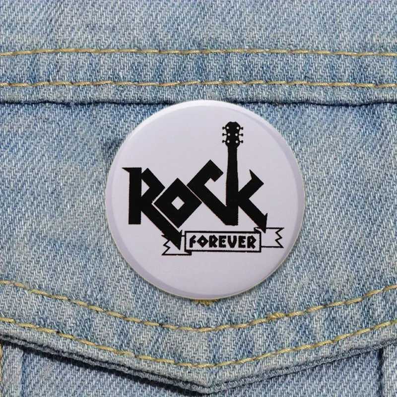 Hip hop punk heart-shaped pin skeleton rock badge creative band handmade Brooches brooch backpack clothing gift accessories W240815