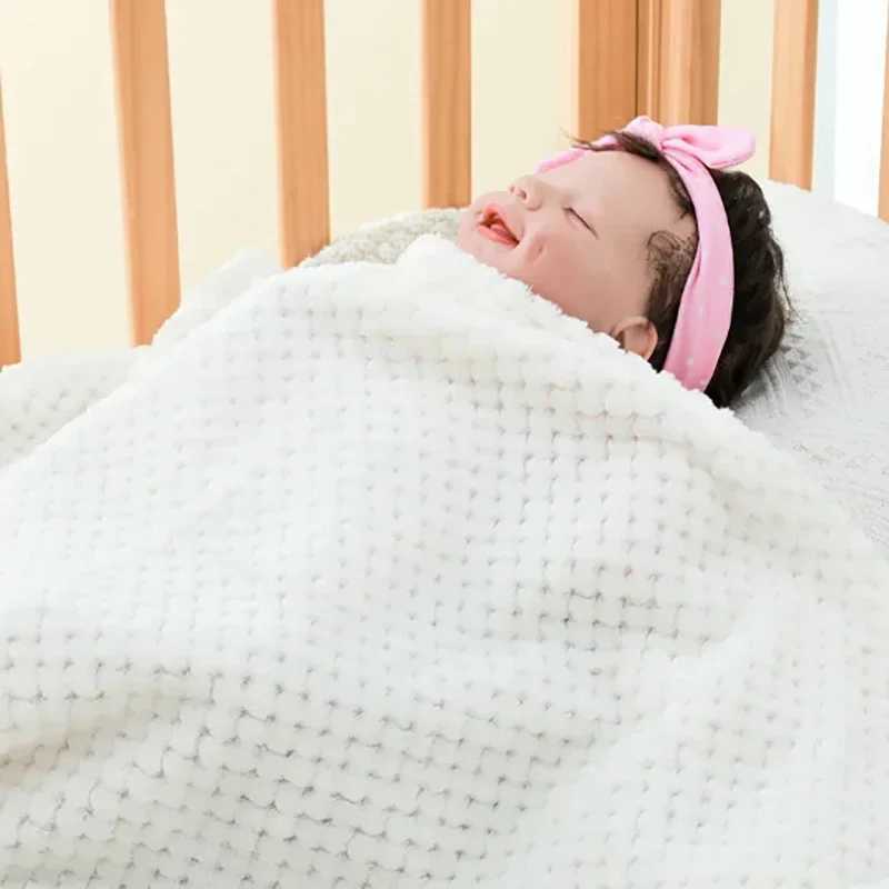 Thickened Solid Color Flannel Pineapple Plaid Baby Blanket Swaddle Blanket Children Sofa Blanket Throw Blanket Y240815