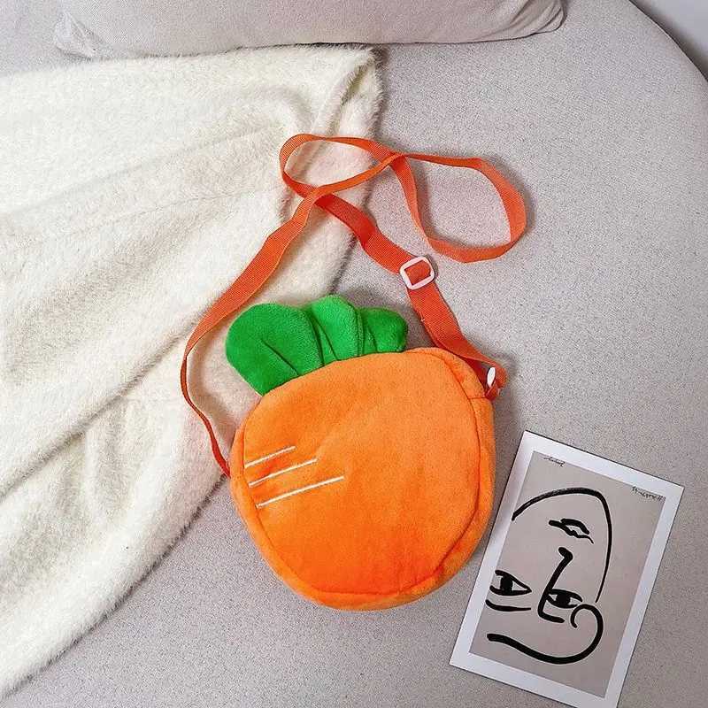Fashionable soft plush baby coin wallet handbag winter childrens shoulder bag cartoon strawberry childrens messenger bag W240813