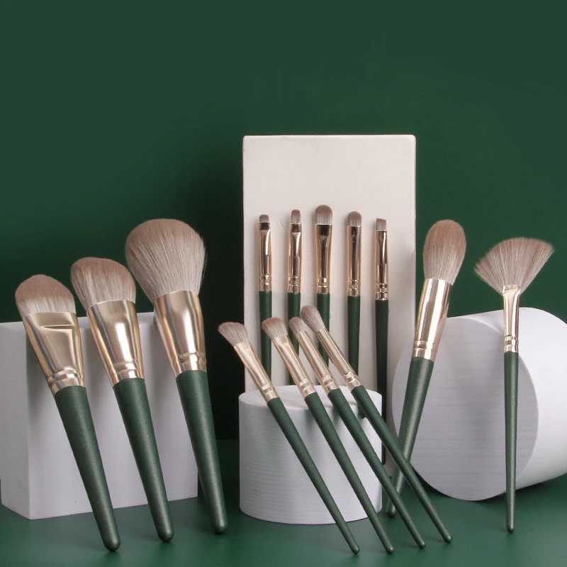 Professional 14Pcs makeup brush set foundation make-up powder blusher mixed with eye shadow lipstick beauty soft bristle makeup brush W240814