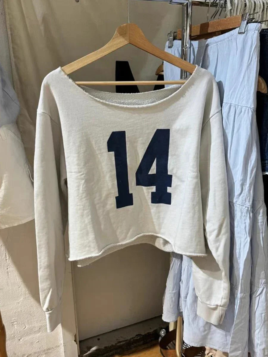 Womens 14 printed oversized long sleeved crop top autumn exclusive collar raw hem cotton loose cut Tshirt 240814