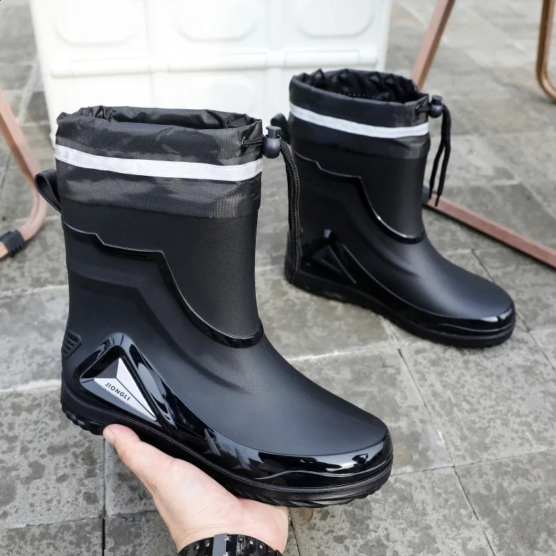 Mens high-end rain boots rain boots medium to long anti slip rain boots and work wool rubber boots 240821
