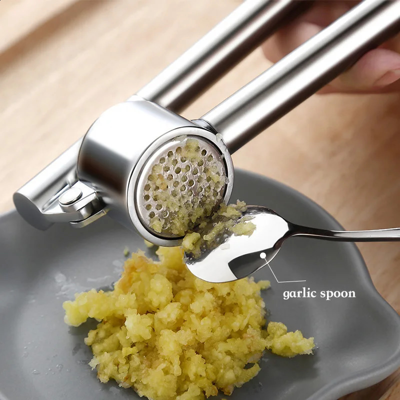 Stainless Steel Garlic Press Hand Garlic Masher Food Crusher Ginger Mud Squeezer Vegetables Chopping Cutter Kitchen Tools 240812