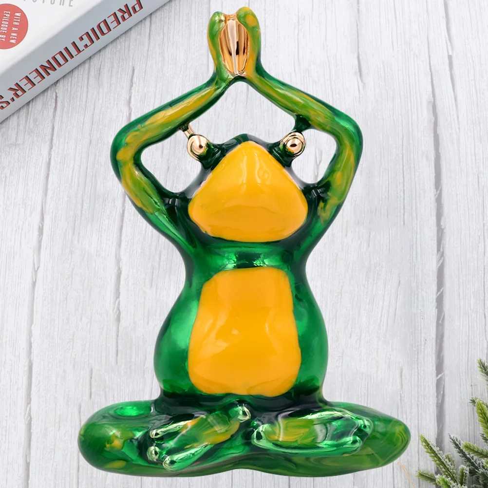 1Pc creative alloy shaped brooch fashionable clothing brooch pants accessories cute tight corset simple brooch (green) W240815