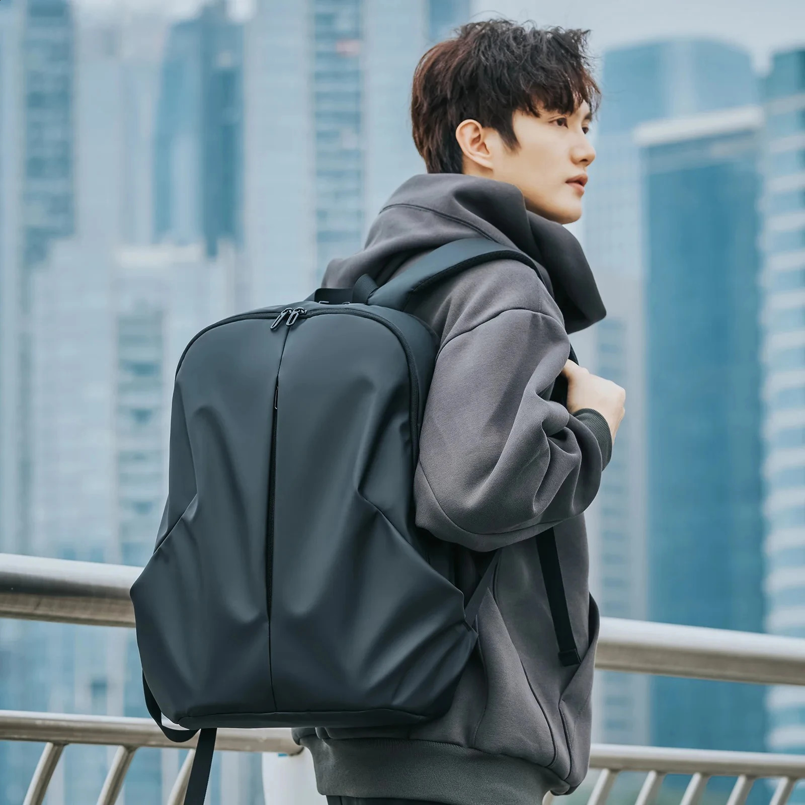 Mens 15.6-inch Laptop Backpack Fashion Leisure Travel Backpack Large Capacity Student Backpack Business Commute Backpack 240813