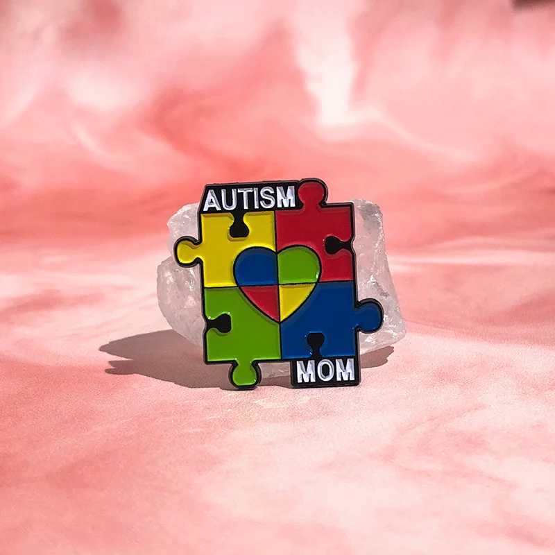 Autistic Mom Enamel Pin Rainbow Puzzle Brooch Collar Badge Autistic Childrens Awareness Jewelry Gift Direct Shipping W240815