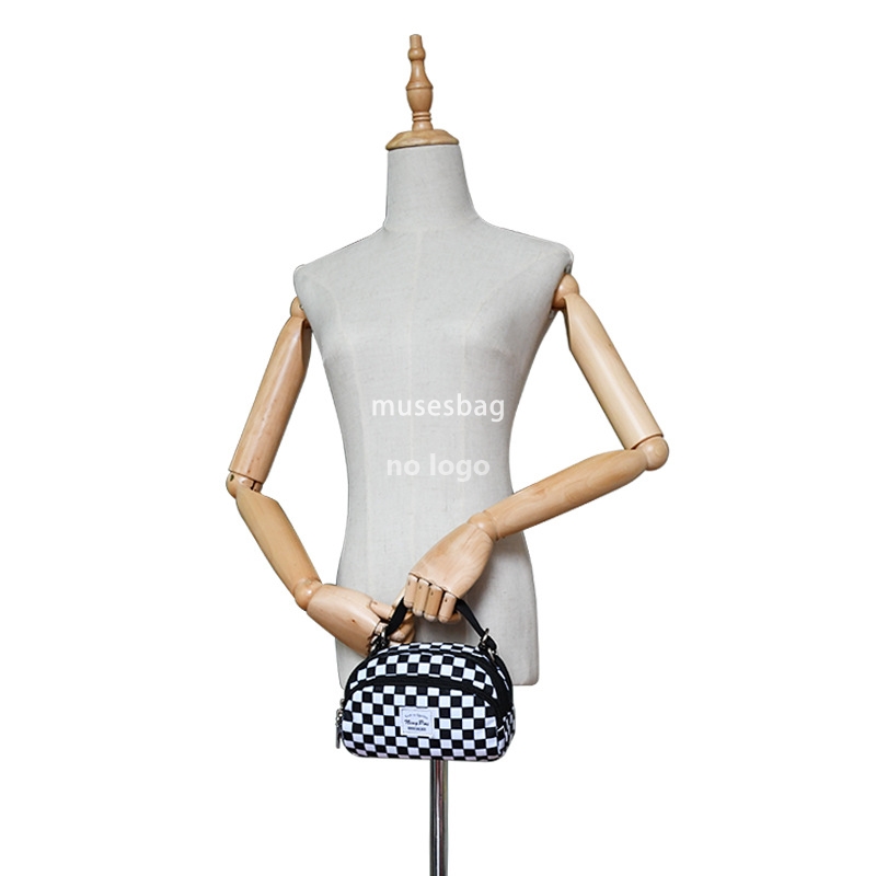 Casual simple hand bill of lading shoulder bag with Korean version of black and white checkerboard crossbody bag ins trend student small bag