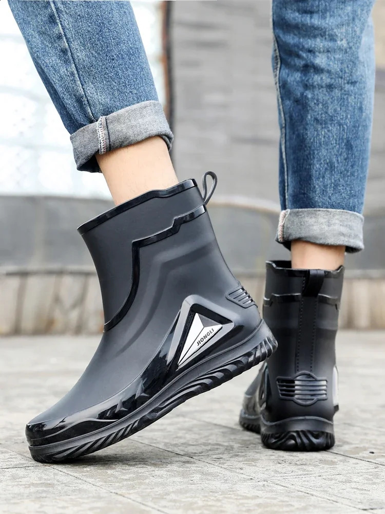 Mens high-end rain boots rain boots medium to long anti slip rain boots and work wool rubber boots 240821