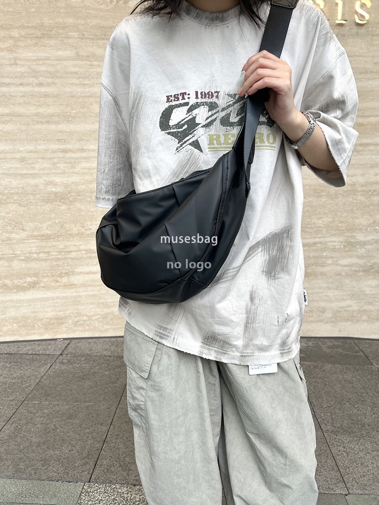 New high quality casual Oxford cloth crossbody bag simple large capacity lightweight single shoulder bag dumplings shape unisex croissant
