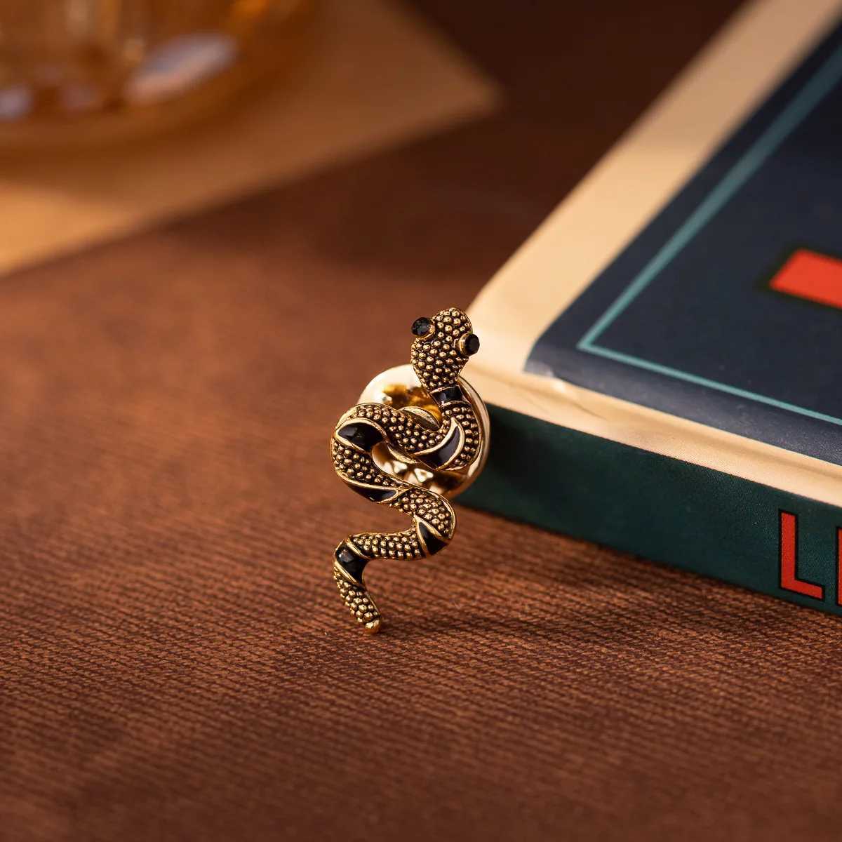 Exquisite Fashion Mini Snake Cobra Animal Brooch Mens Punk Trend Business Party Clothing Pin Jewelry W240815