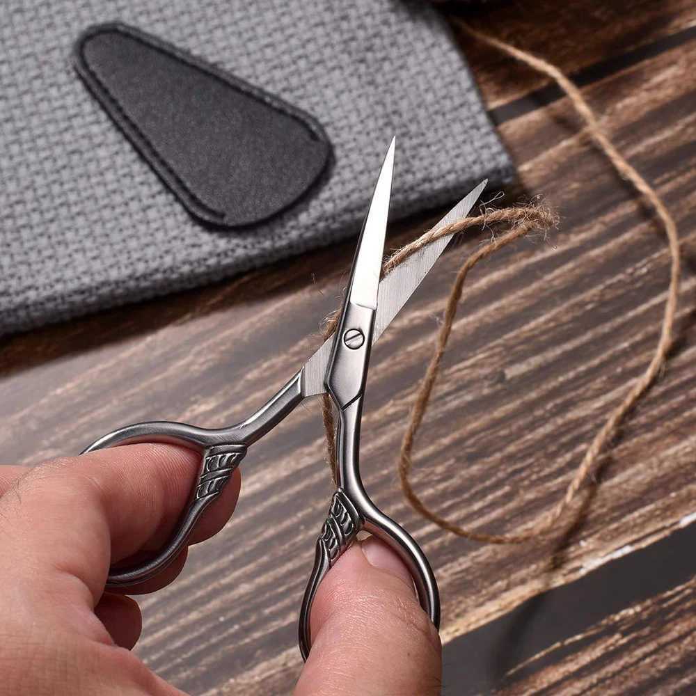 1 piece of stainless steel beard hair clipper shaving clipper professional makeup eyebrows nose nails keratin cutting tool W240814