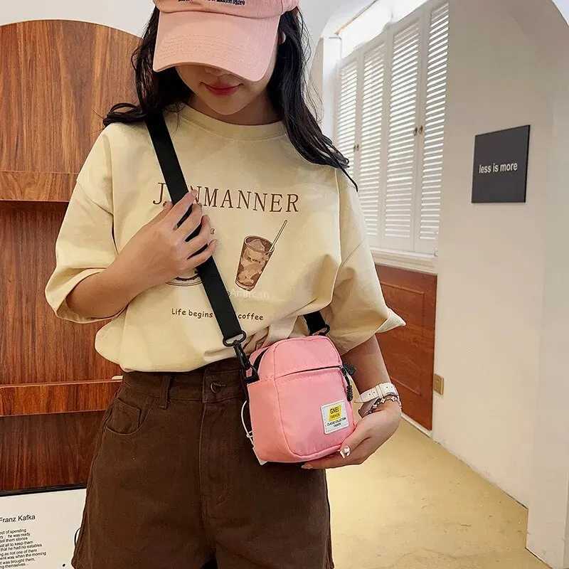Fashionable and simple womens nylon cross body bag casual mini square bag Korean style single shoulder sling W240813