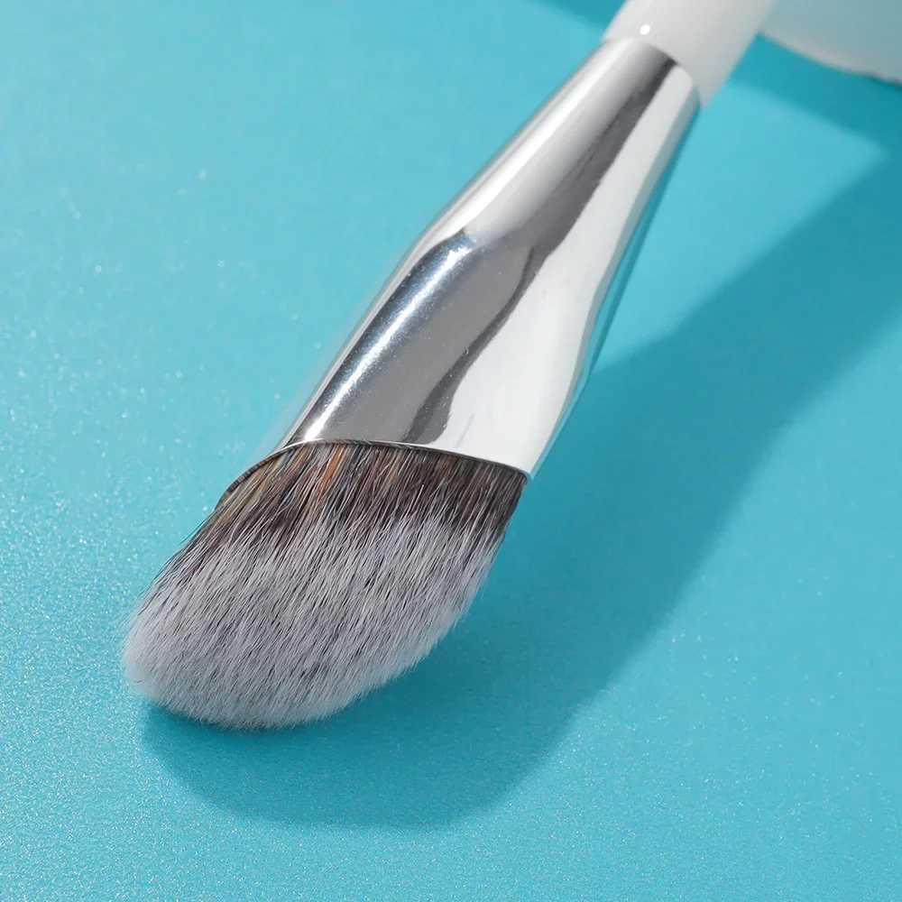 Angle shaped Korean eye mask brush for makeup cream corrector mixing brush liquid makeup nose contour F811 W240814