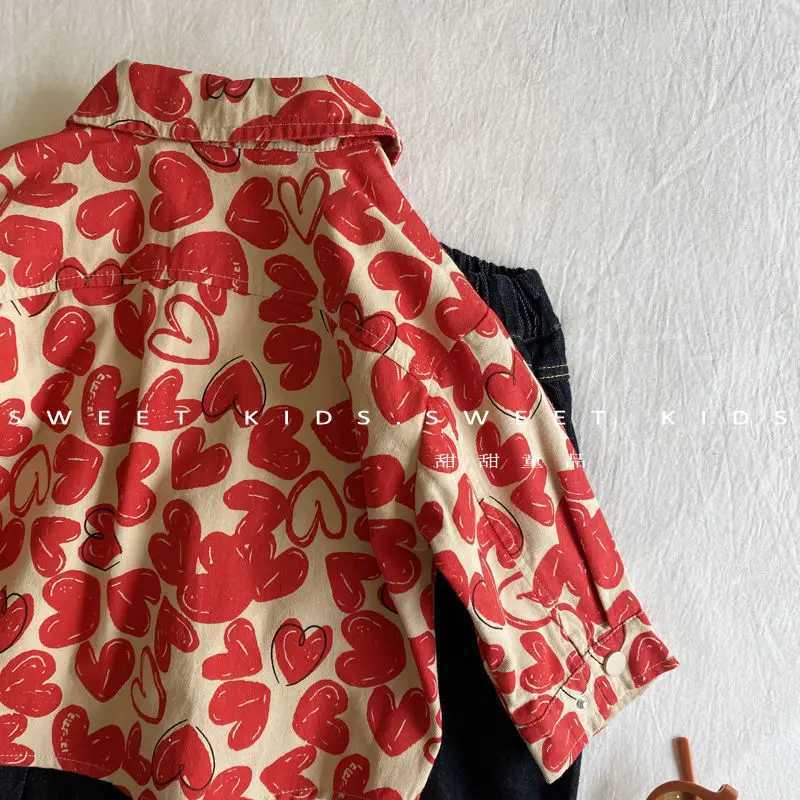 2022 autumn fashion printed heart-shaped jacket for girls and boys baby and childrens jacket casual design W240807