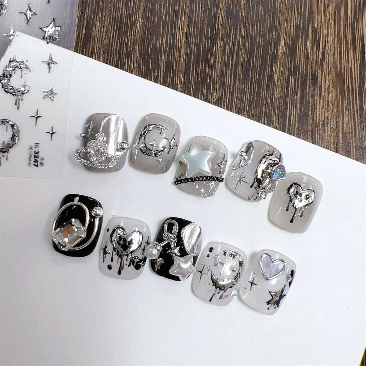 1pcs New 5D Bronzing Punk Heart Moon Nail Art Charms Gothic Star Adhesive Slider Press on Nail Decoration Decals Accessories DIYXJ240814