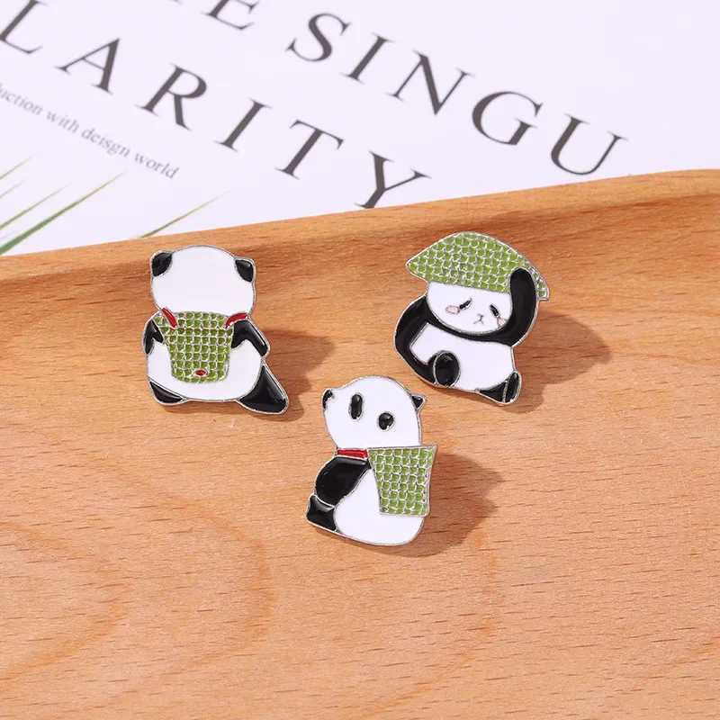 Animal alloy Brooch creative cartoon cute giant panda shaped drip badge backpack clothing accessories W240815