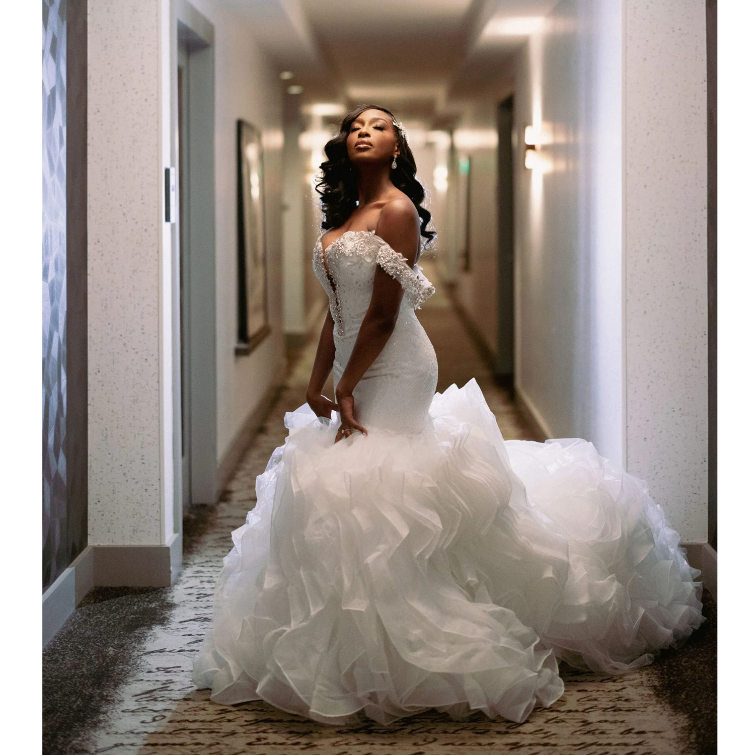 Luxury Appliques Mermaid Wedding Dress Tiered Ruffles Long Train Beaded Bridal Gowns Saudi Arabic Luxury Vestido de Novia