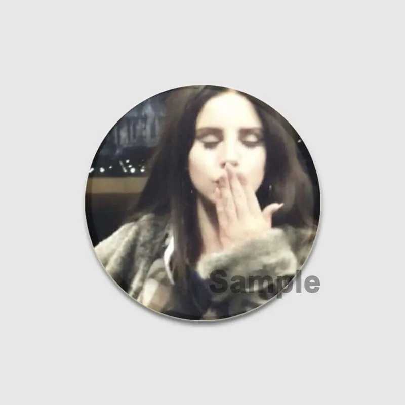 32/44/58mm Lana Del Ray brooch pop singer badge handmade tinplate brooch backpack clothing gift accessory brooch W240815