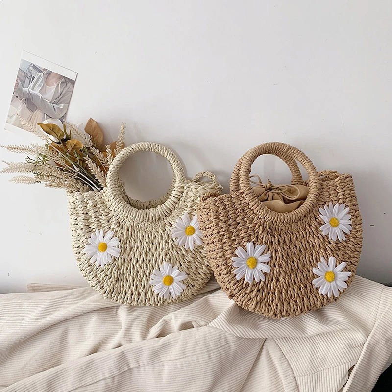 Handwoven Straw Rattan HalfMoon Beach Handbag Large Capacity Women Summer Hollow Out Crossbody Shoulder Bag 240814