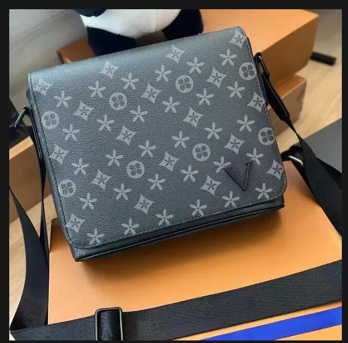 designer bag men shoulder crossbody man briefcase leather handbag totes messenger walle louievuitton louis vittone vuttons vuittonpurse viutton vuitonn lvs OKEZ