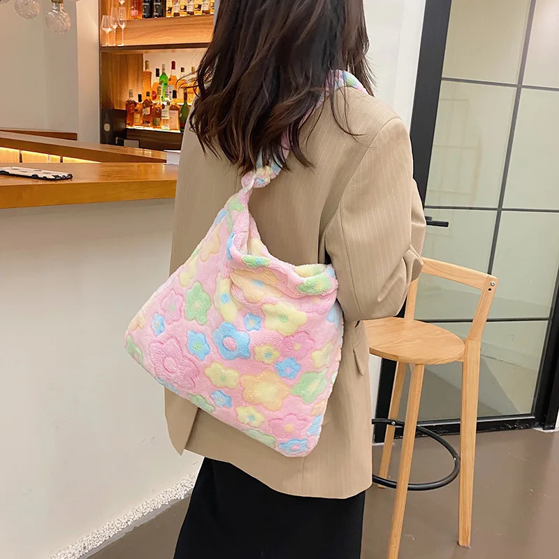 Fashion Flowers Shoulder Crossbody Bags For Women Soft Plush Shopper Female Large Capacity Handbag Warm Fluffy Bucket 240814
