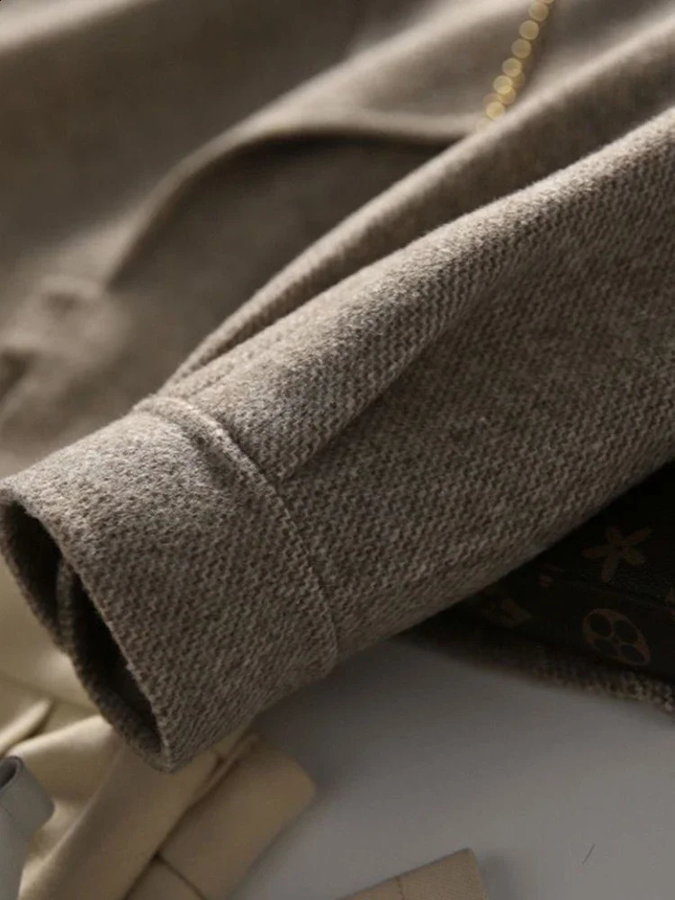 Winter womens jacket fashionable warm casual short sleeved autumn and winter wool coat 240814