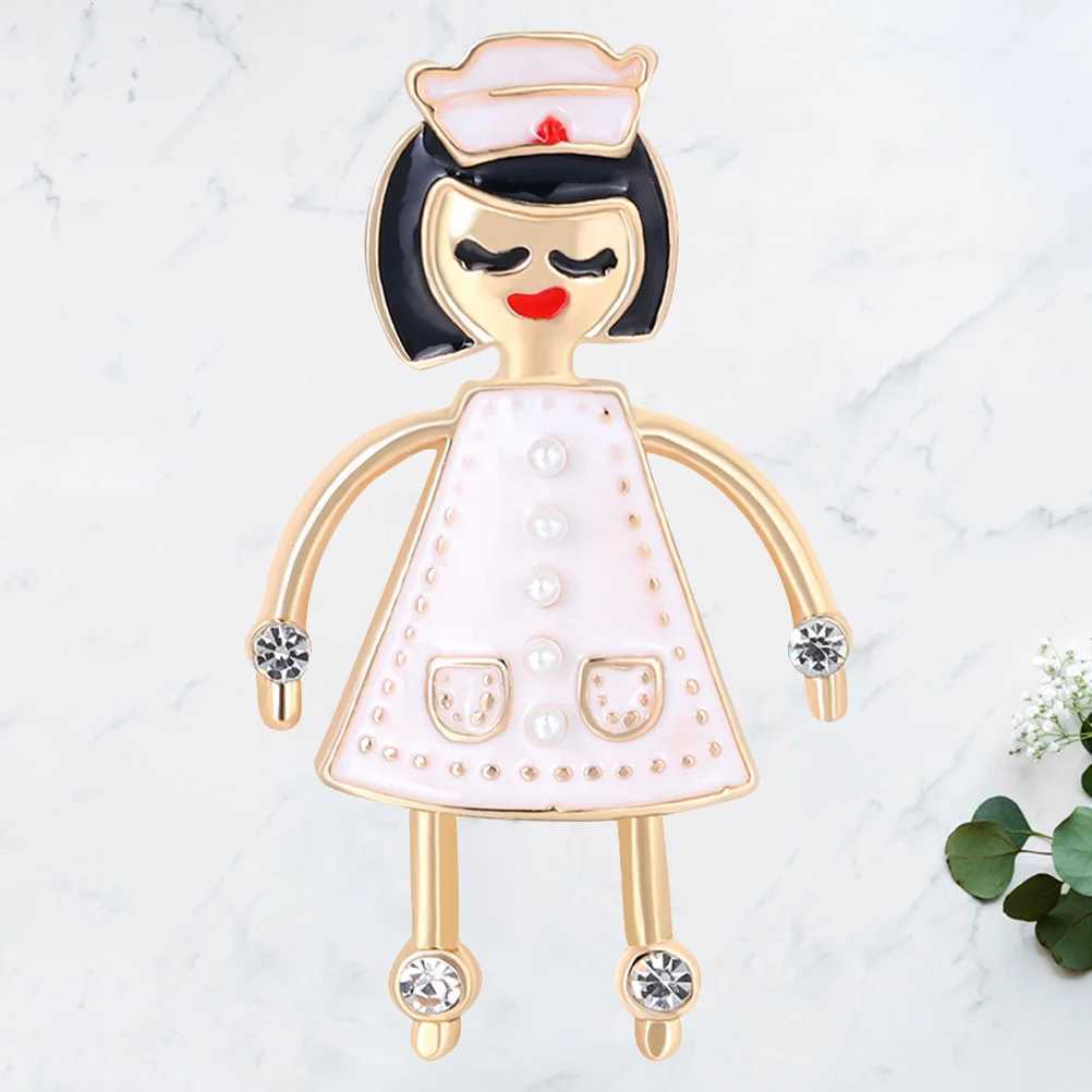 Exquisite chest decoration fashionable gift womens chest creative chest European and American cartoon W240815
