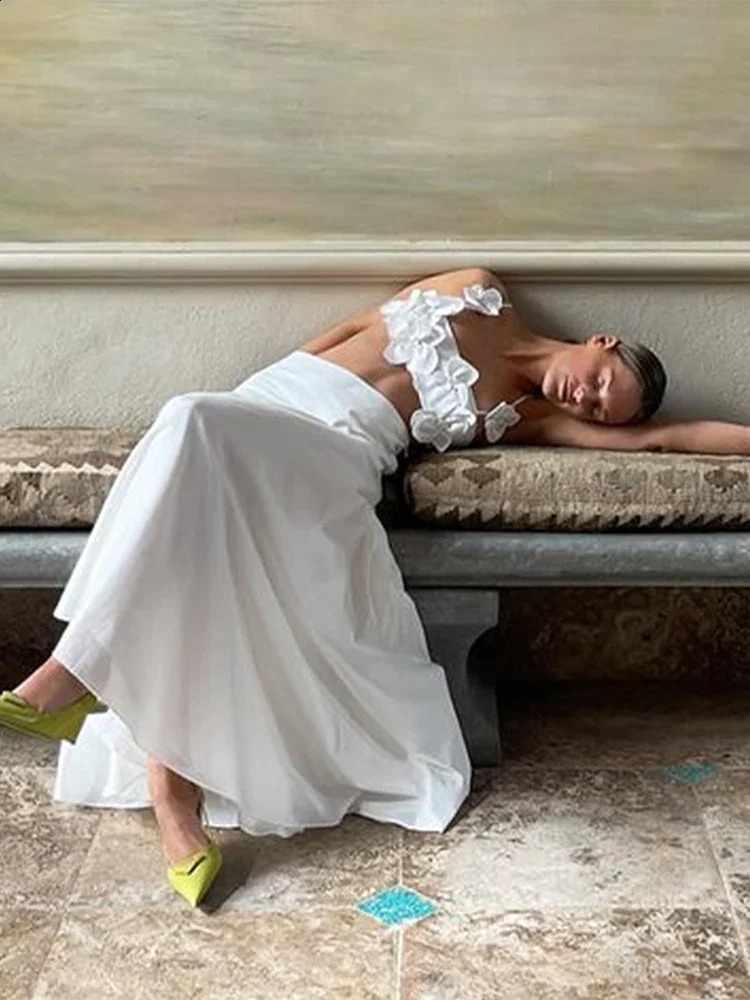 White Flower Crop Top Skirt Beach Set Women Sleeveless Tops Long Skirts Female Suit Summer Fashion Holiday Two Piece Set 240815