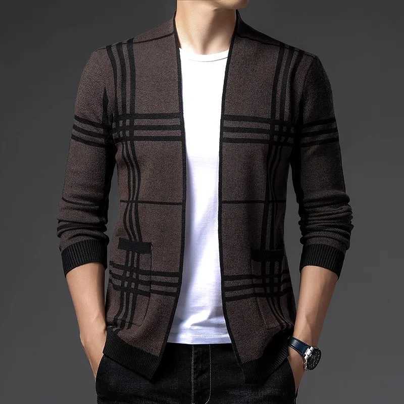 2024 Spring and Autumn New Fashion Checkered Knitted Mens Cardigan Stripe Casual Pocket Shawl Sweater Coat Jacket Luxury SweateXJ240814