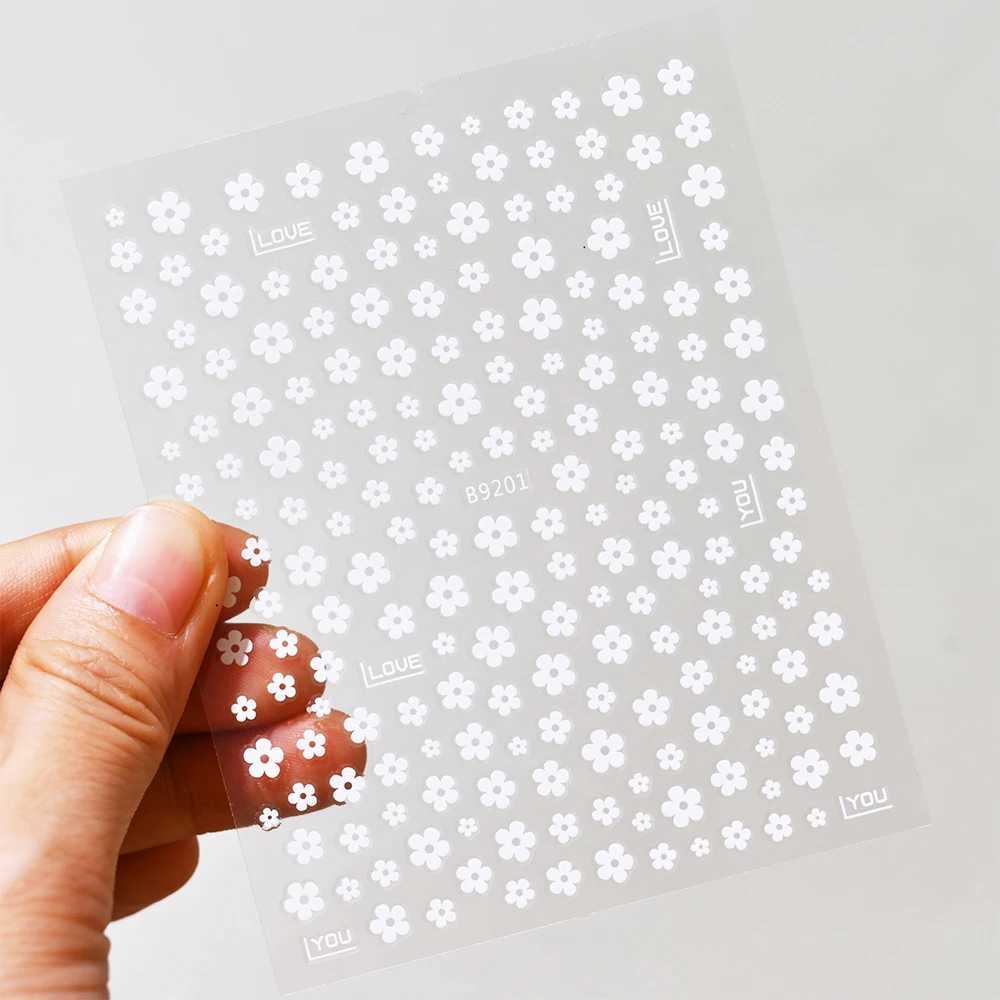 1PCS Nail Sticker 5-Petal Flower Small Fresh Mini Black White Small Flower Color Nail Decal DIY Nail Art Jewelry Manicure Tools*XJ240814