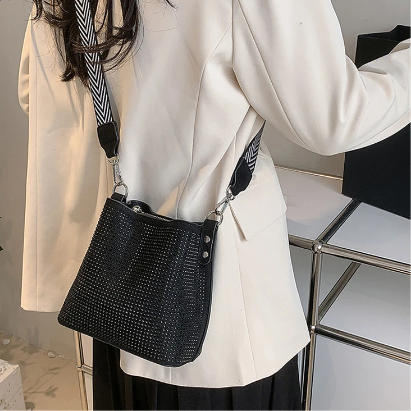 Trendy Vintage Y2k Aesthetic Ladies Crossbody Bags Korean All Match Fashion Grunge Shoulder Casual Diamond Womens Handbags 240815