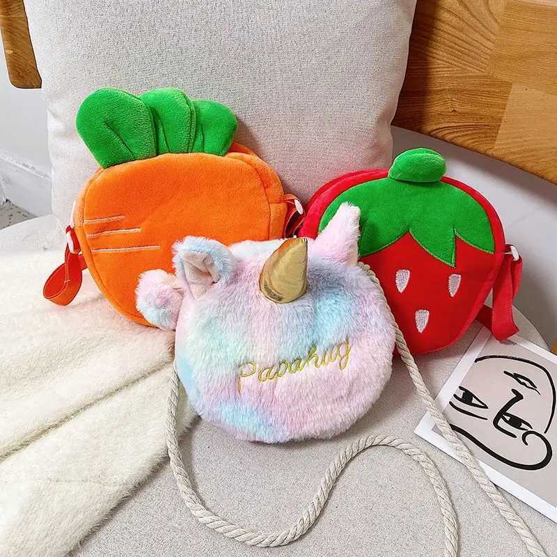 Fashionable soft plush baby coin wallet handbag winter childrens shoulder bag cartoon strawberry childrens messenger bag W240813