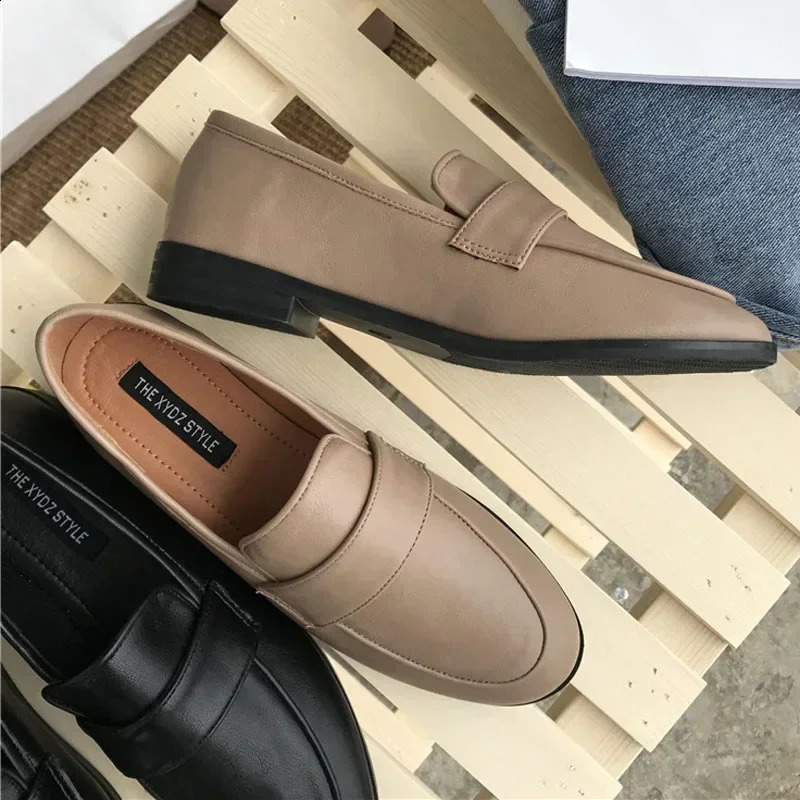 Spring Slip-on Small Leather Shoes for Women British Preppy Style All Match Fu Gu Lofu Flat Single Shoes 240810