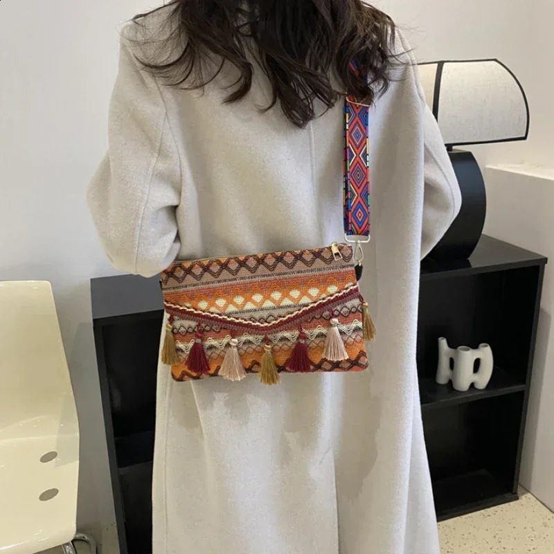 Vintage Bohemian Fringe Shoulder Bag Women Tassel Boho Hippie Gypsy Fringed Womens Handbags Open Purses and 240814
