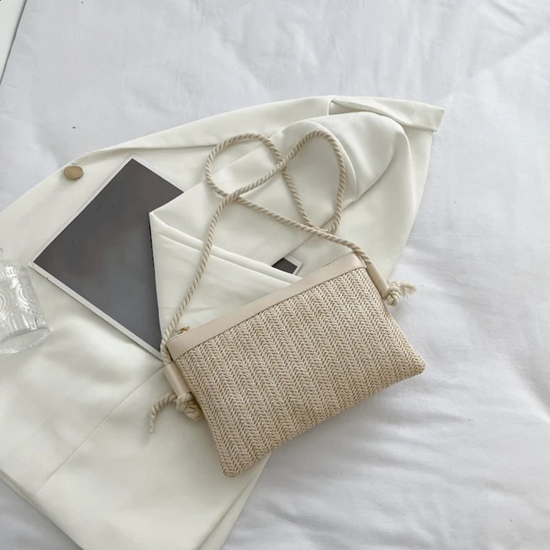 Fashion Woven Straw Bag Handmade Rattan Crossbody Handbags Knit Summer Beach Small Purse Women Shoulder Messenger Bags 240814