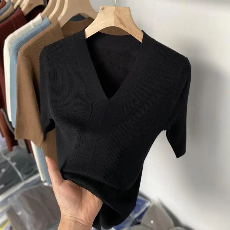 Vneck ultrathin ice silk Tshirt summer solid color matching simple casual top fashionable and elegant womens clothing 240814