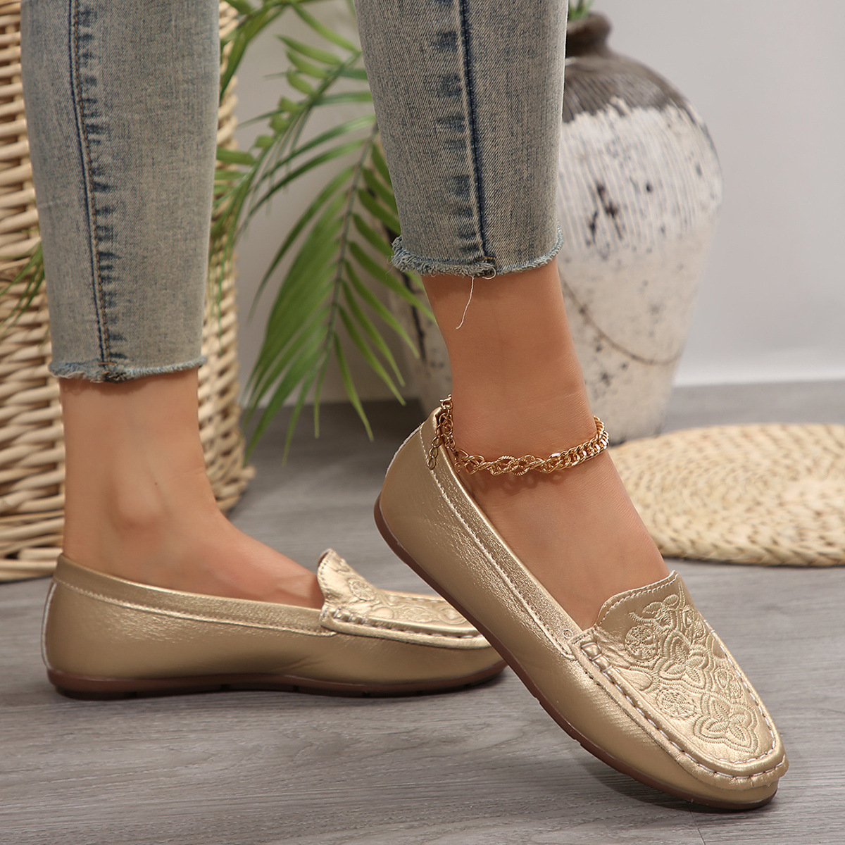 Women Fashion Casual Trendy Shoes Slip On Plus Size 36-42 fashion