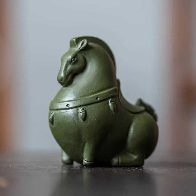 1 PCS Yixing Fashion Purple Clay Small Tea Pet Horse Figurine Ornament Boutique Tea Accessories Crafts Home Tea DecorationXJ240814