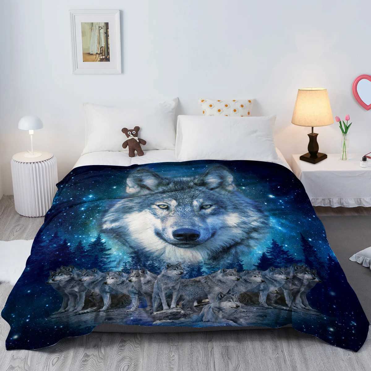 Winter Wolf Snow Mountain Blanket Blue Wolf Printed Soft Flannel Blanket Warm Cozy Blanket for Teens Adults kids Y240815