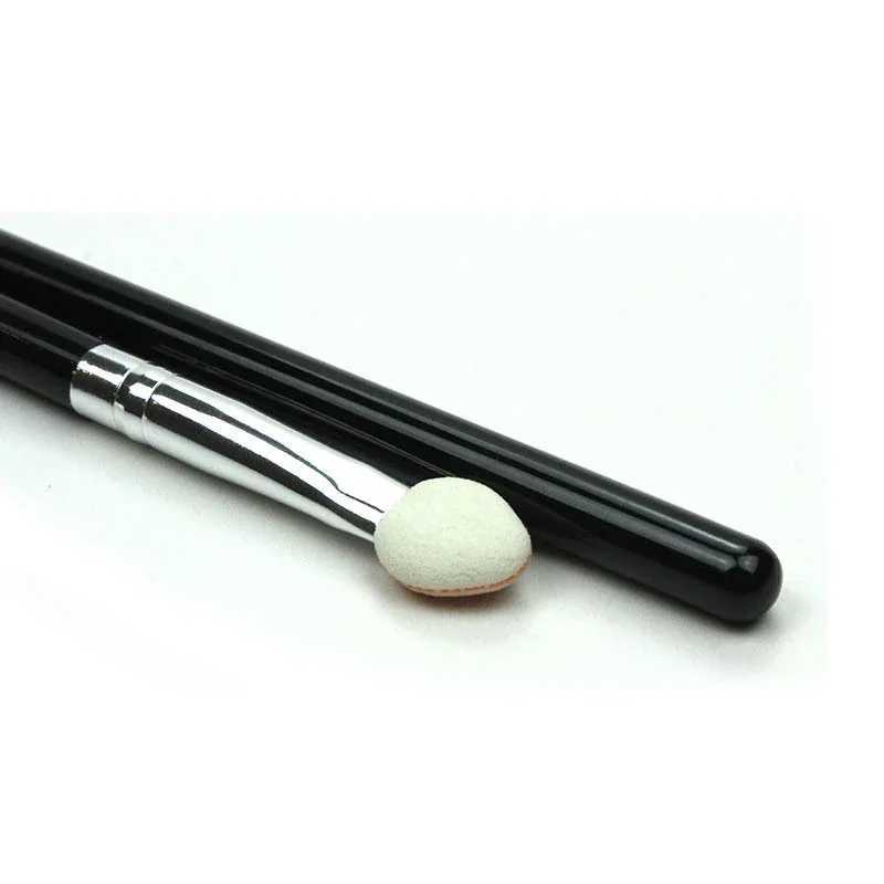 Portable eye brush sponge makeup sponge brush stick eye shadow nose lip decal brush beauty makeup tool W240814