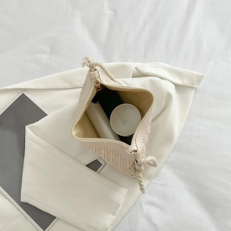 Fashion Woven Straw Bag Handmade Rattan Crossbody Handbags Knit Summer Beach Small Purse Women Shoulder Messenger Bags 240814