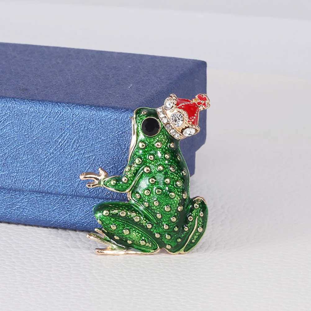 Frog corset lapel pin brooch scarf backpack womens clothing badge alloy aesthetics Miss W240815