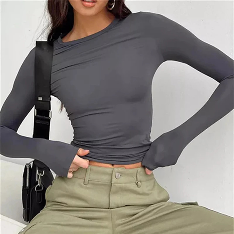 Long sleeved Tshirt womens autumn and winter Y2k crop top casual slim fit puller solid Oneck basic 240814