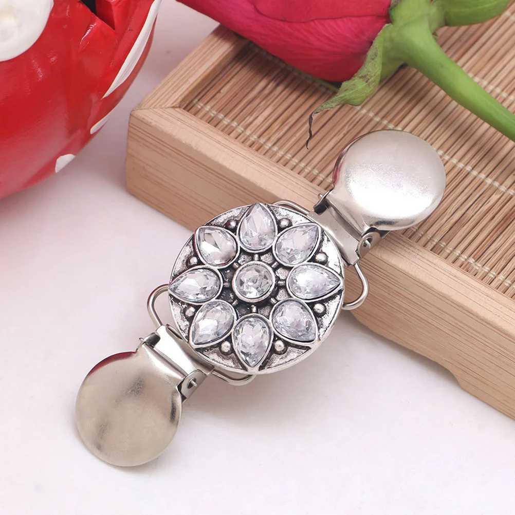 2 sweaters clip womens sweater brooch flower shaped cardigan clip womens brooch collar metal shawl W240815