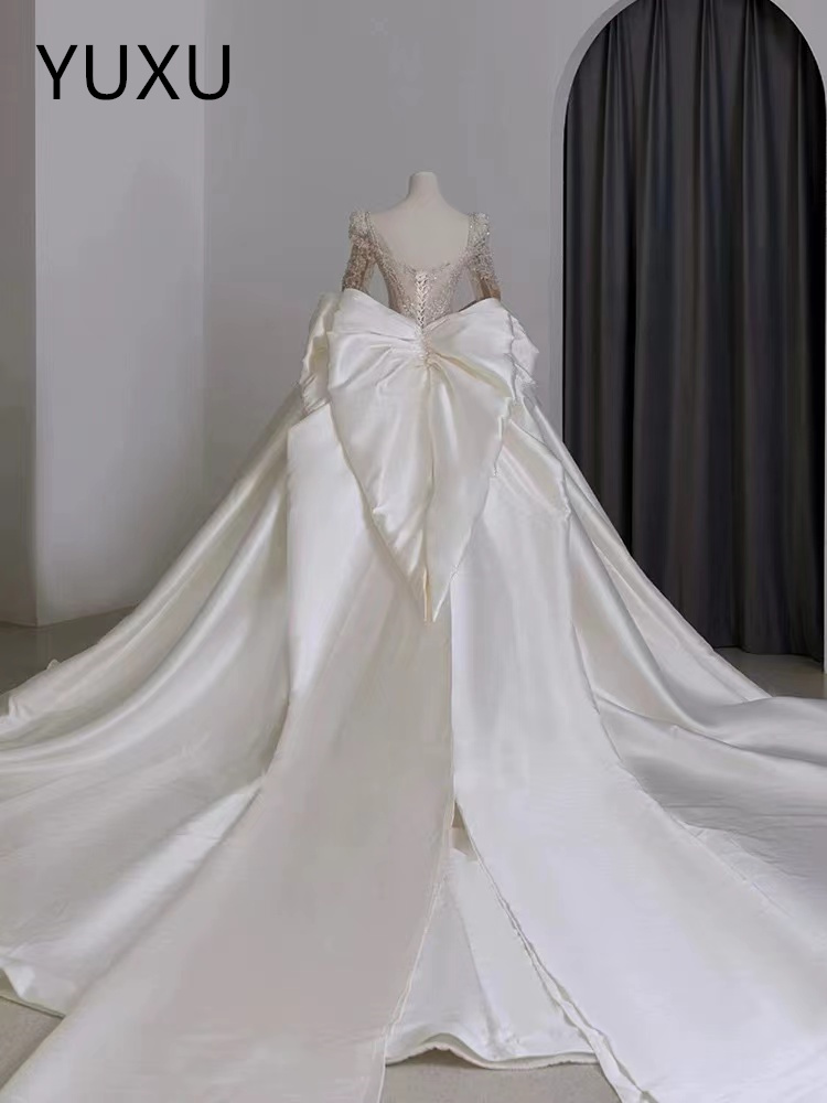 White Lace Princess satin Wedding Ball Gowns long sleeves pearls beaded Chapel Train crystals Plus Size Dubai Luxurious Bridal Party Dresses bling Ves