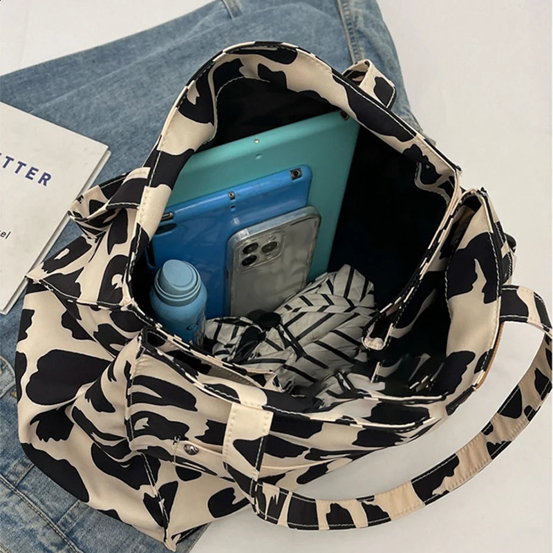 Leopard Design Korean Fashion Shopper Big Shopping Bags for Women Handbag Lady Shoulder Bag Large Capacity Bag Handbag 240815